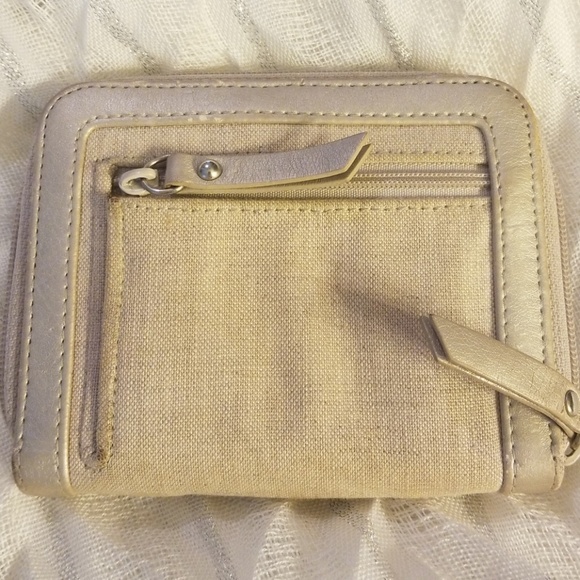 EUC - Vera Bradley Zip-around Wallet - Picture 2 of 3